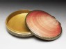 Kōgō, or incense box, made from a Venus shell (oblique, open)