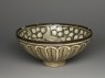 Bowl with flying phoenixes against a foliate background (oblique)